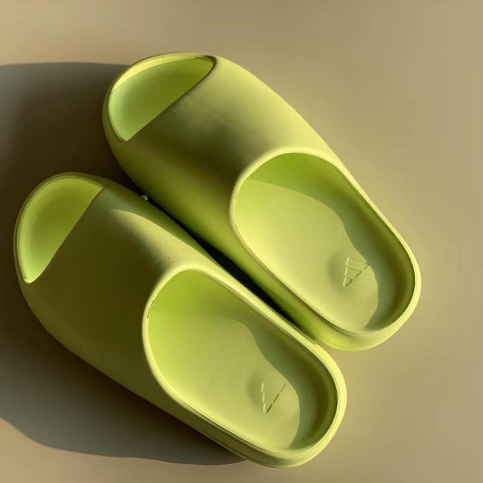 Yeezy Slide “Glow Green”